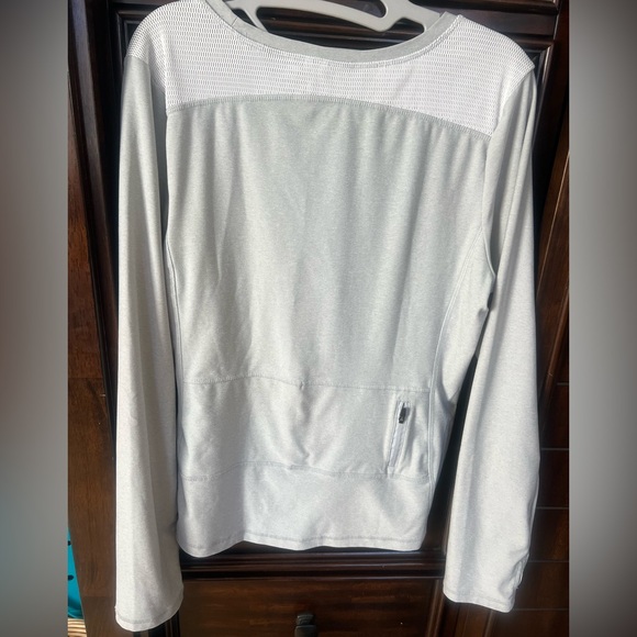 Size large- X BY GOTTEX athletic top with zippered pocket on back - Picture 2 of 5